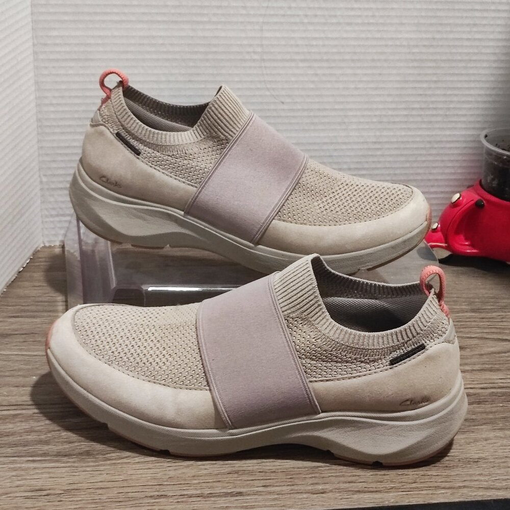 Clarks Wave 2.0 Step knit slip-on sneakers women's sz 10 stone colour waterproof